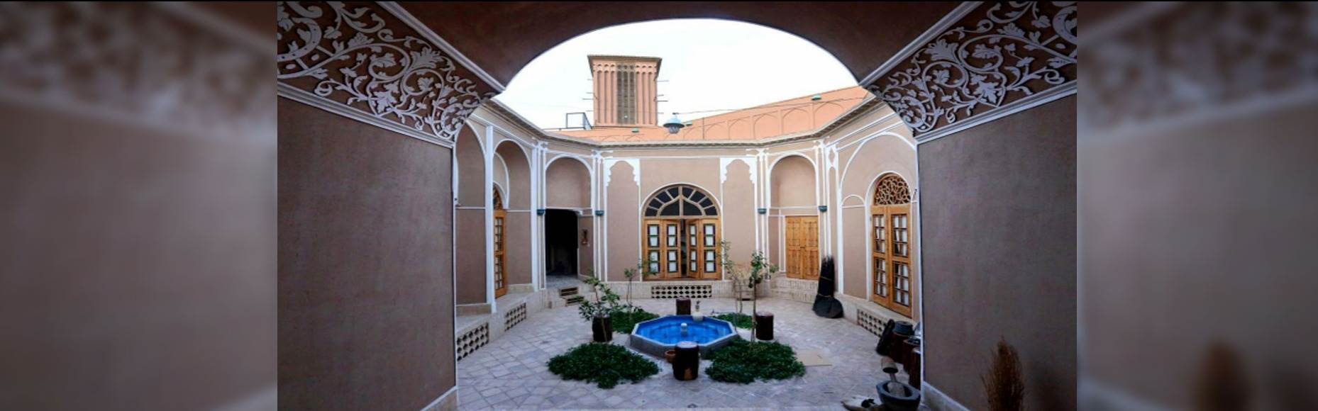 اقامتگاه بوم گردی نارنجستان یزد